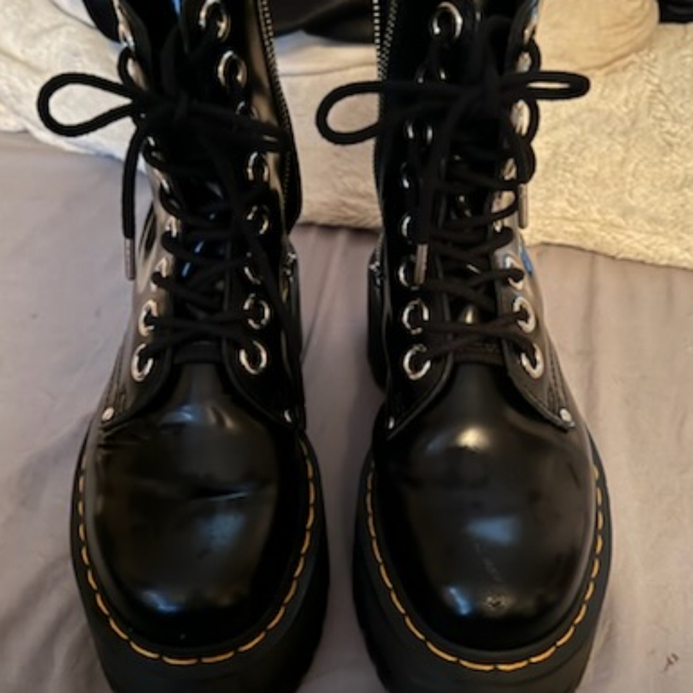 Dr.Marten Boots Size 7 L